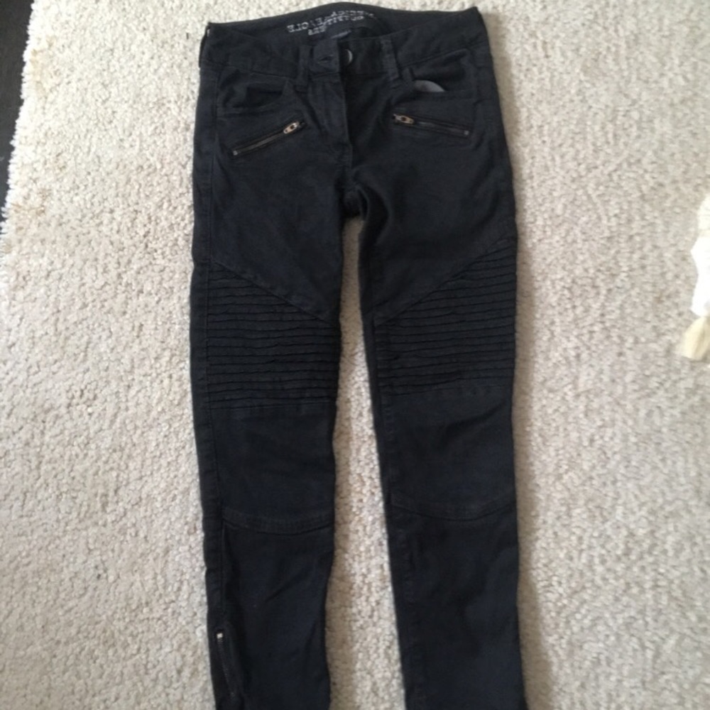 American Eagle black jean like pants!